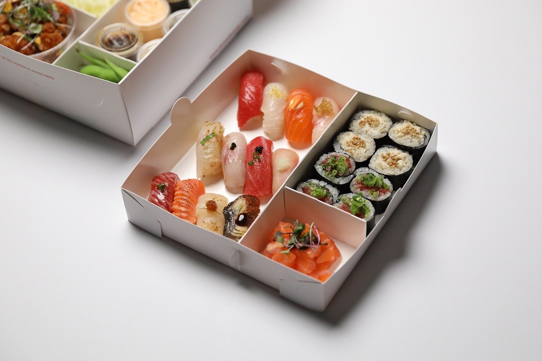 SUSHI & HANDROLL DELUXE SET FOR TWO