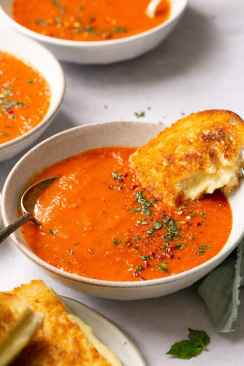 Grilled Cheese & Tomato Bisque