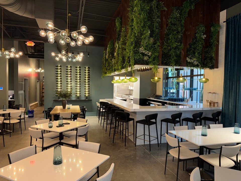 La Creación Bistro 27073 Halter Loop