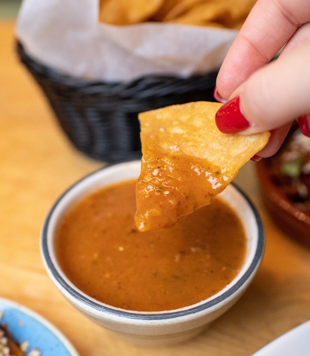 CHIPS & SALSA