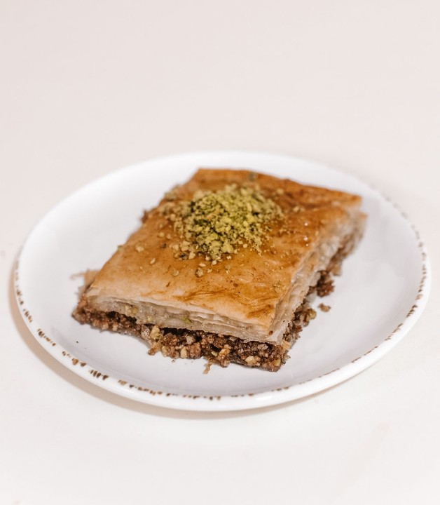 Baklava (1 piece)