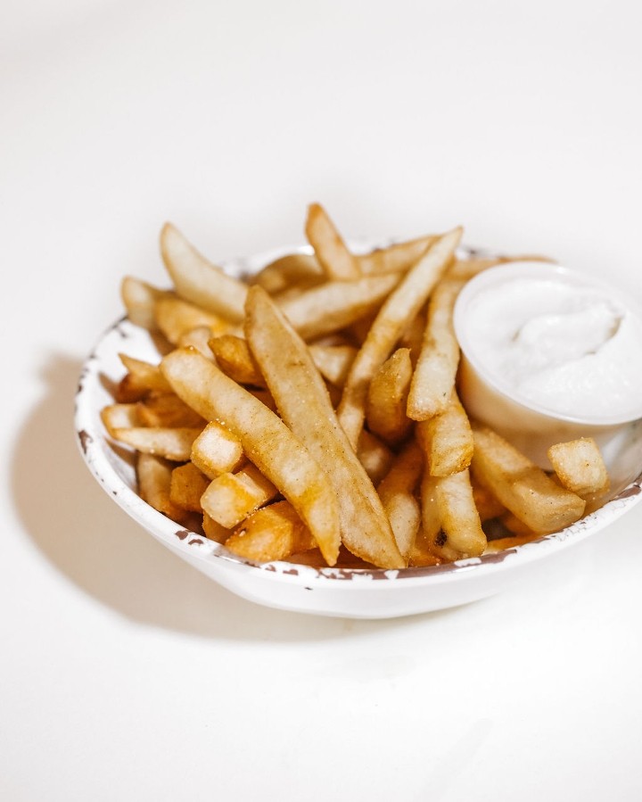 Fries w/ Garlic Dip