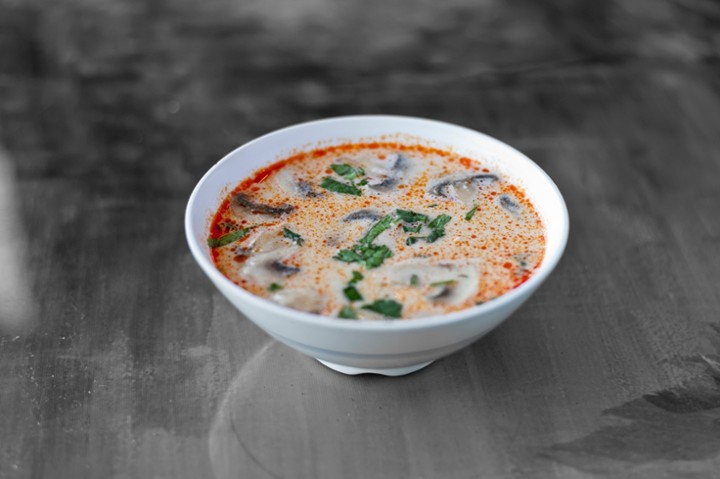 11) Tom Kha (GF) (V) *