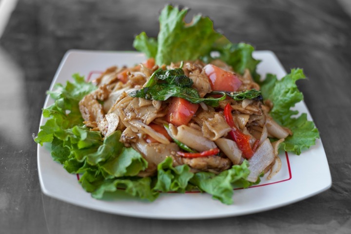 17) Drunken Noodles  (V) *