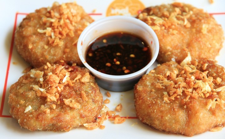 B) Fried Chive Cakes (V)