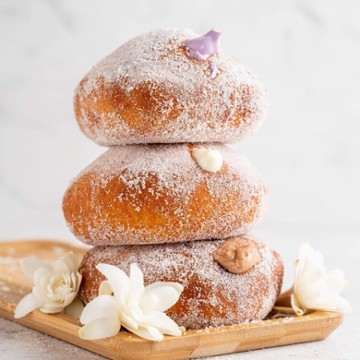 Penny's Waikiki Malasadas 2233 Kalakaua Ave