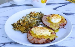 Classic Eggs Benny