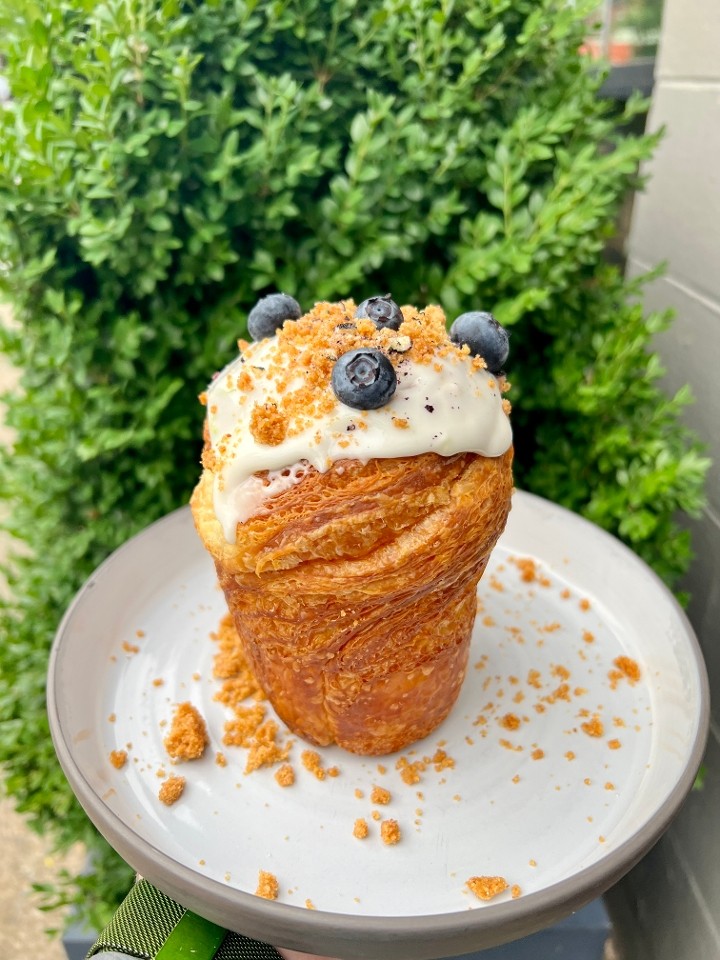 Blueberry key lime  Cruffin