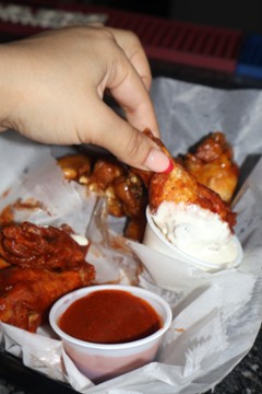 301 Wingz 407 N Eastern Blvd