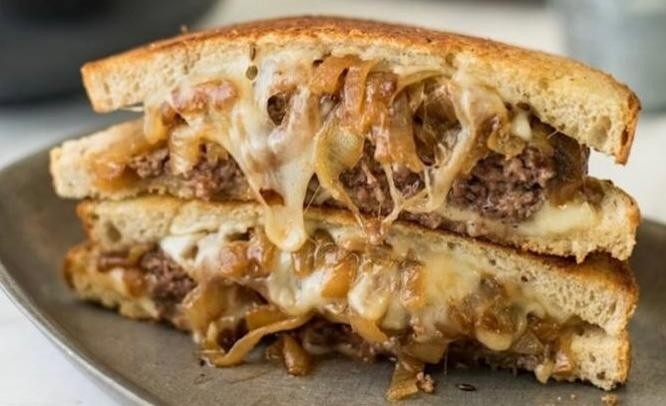 Burger Grilled Cheese