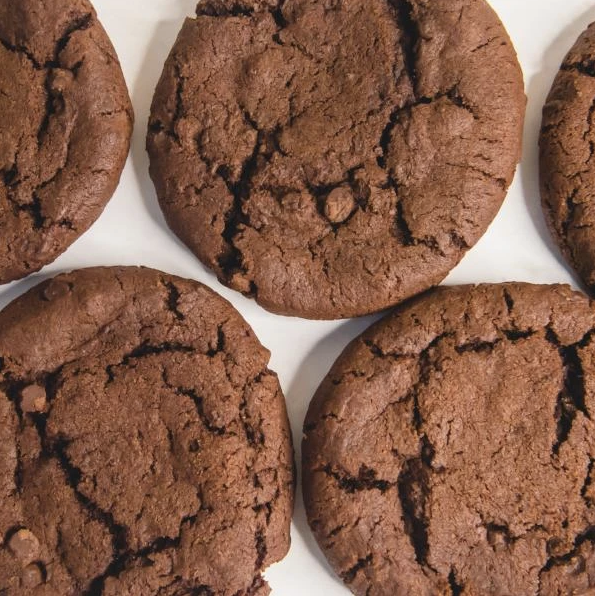 Chocolate Blackout Cookies VEGAN from Whisked! 1 pack = 6 cookies