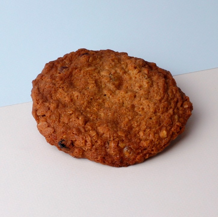 Oatmeal Golden Raisin Cookie