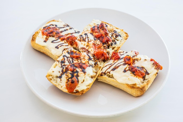 Burrata Crostini