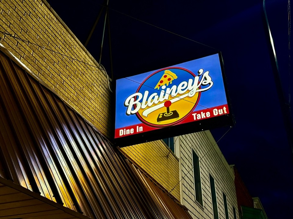 Blainey's 4084 Huron St