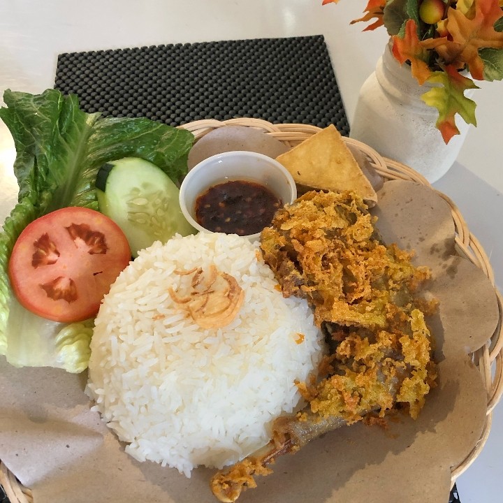 Nasi Ayam Kremes