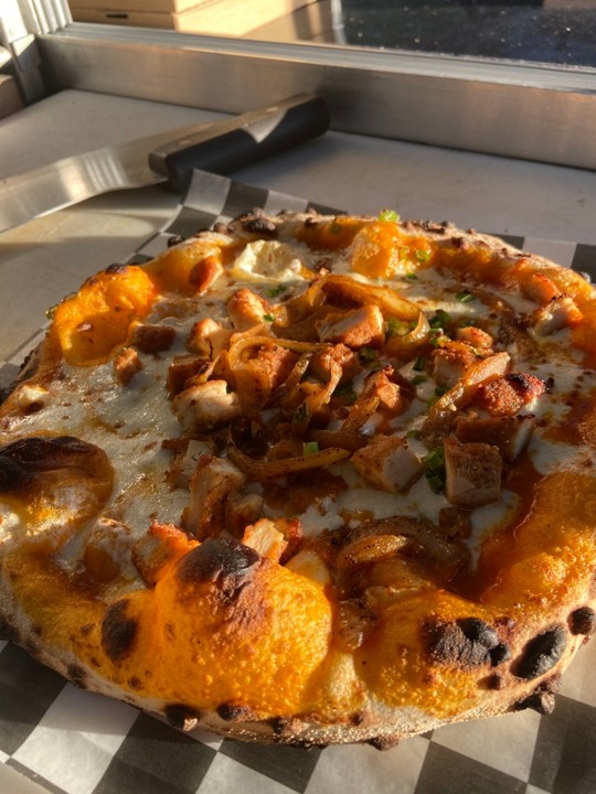 BUFFALO CHICKEN PIZZA