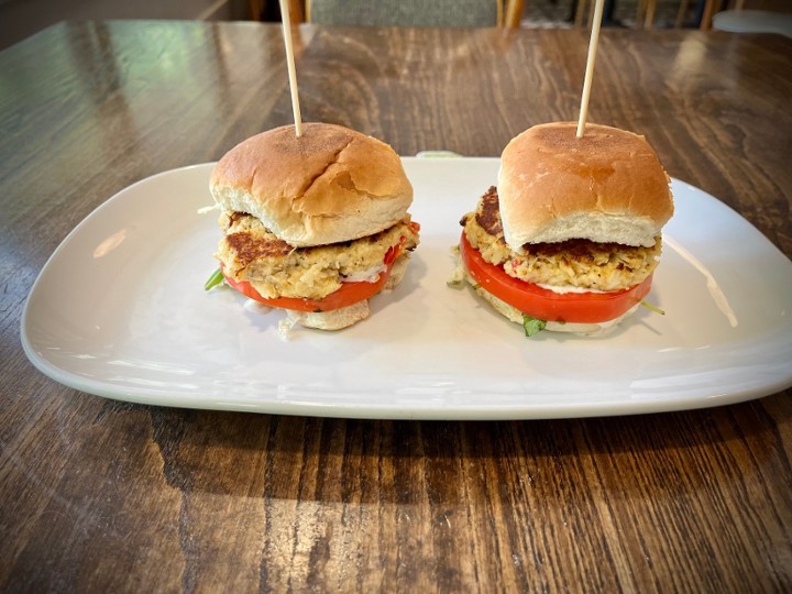 CRAB CAKE SLIDERS