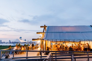 Three Peaks Lodge Governors Island Hotel
