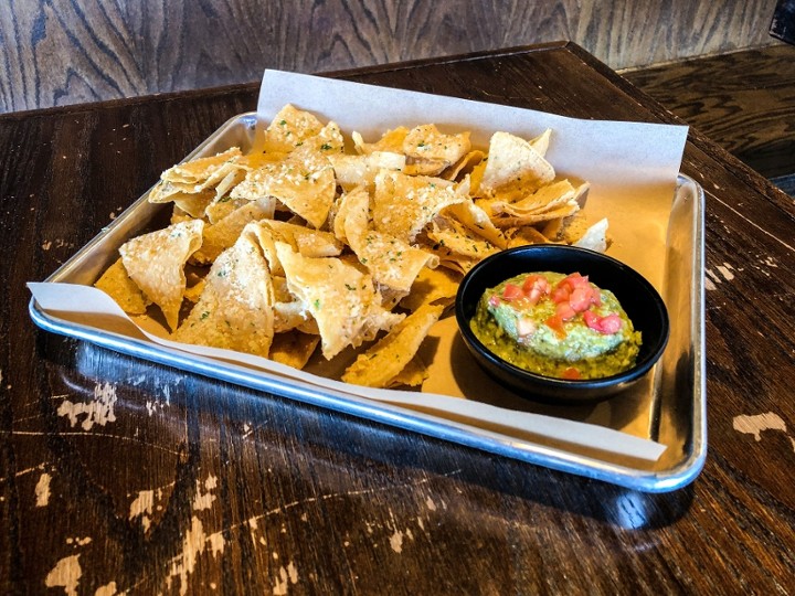 GUAC & CHIPS