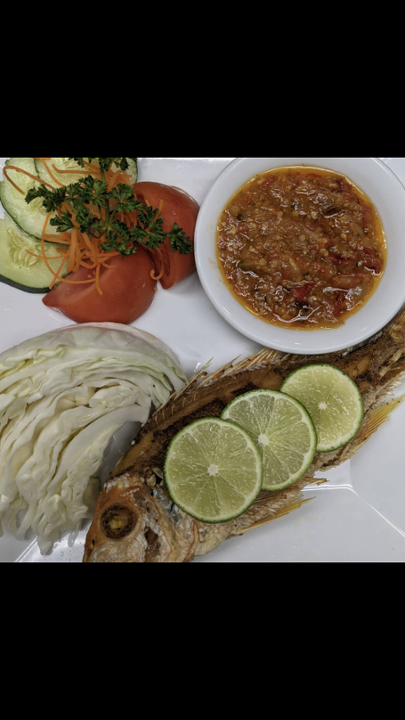 Ikan Balado / Fried whole fish w/ garlic pepper sc Tg