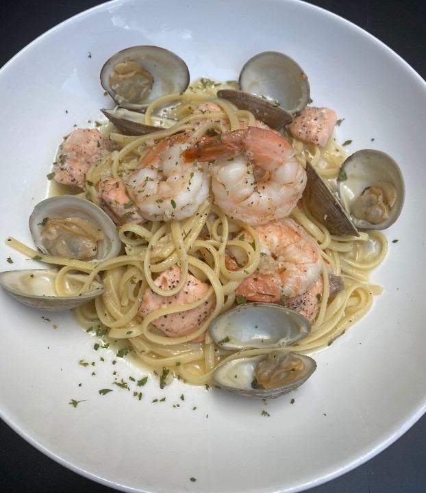 Seafood Linguini