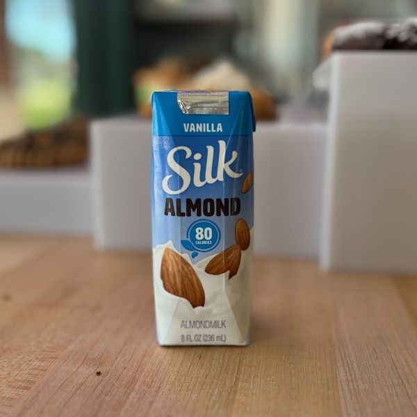 Silk: Vanilla Almond Milk