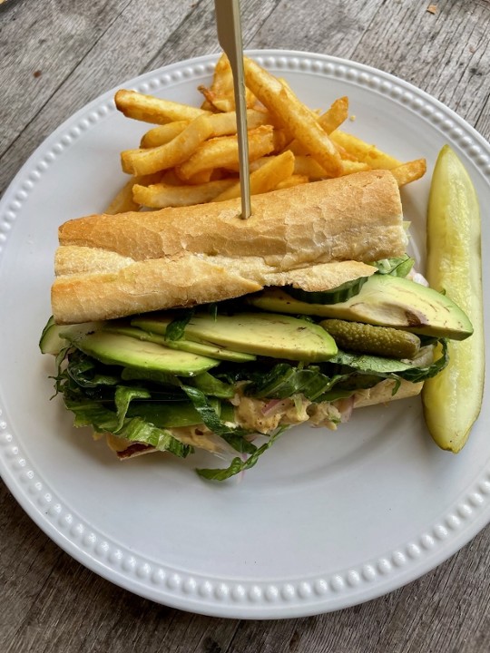 Hummus Sandwich (Vegetarian)