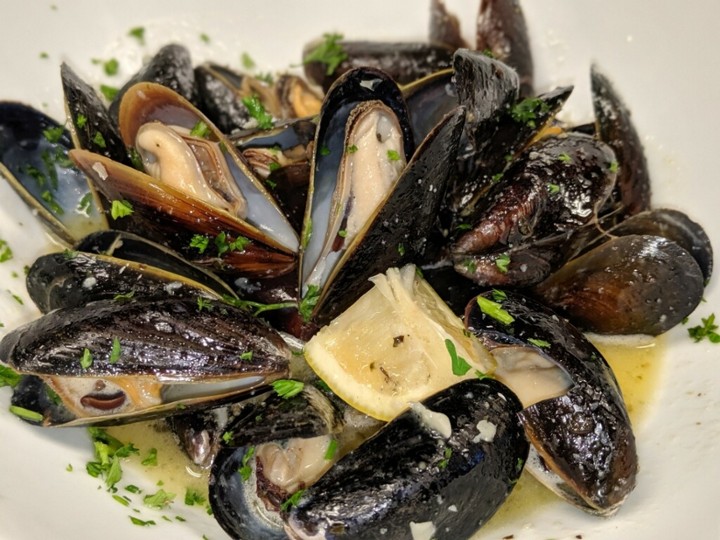 Garlic Sauteed Mussels