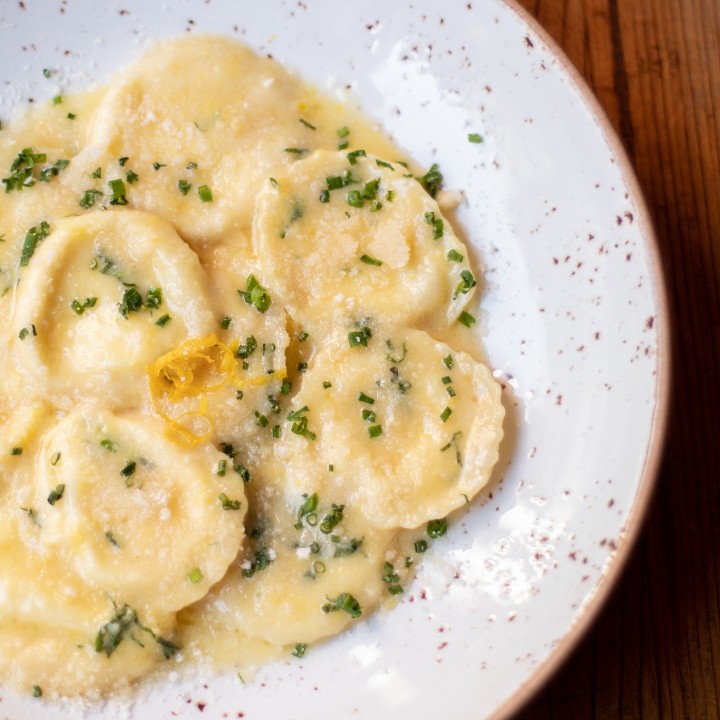 ravioli alla ricotta & limone (vegetarian)