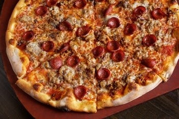 LG matchbox meat pizza
