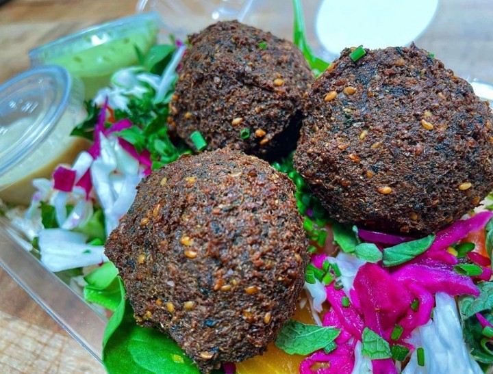 Falafel & Mixed Green Salad