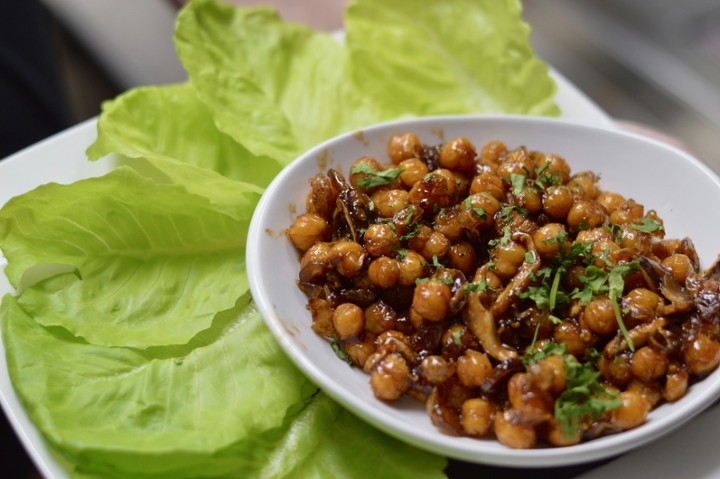 Chickpea and shitake Wrap