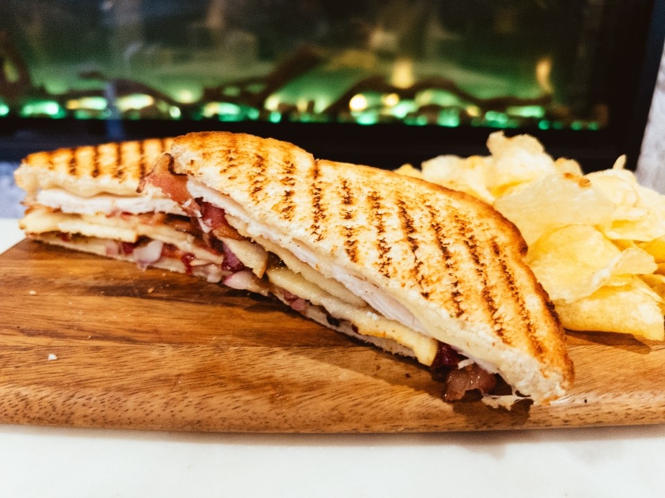 Turkey Bacon Grilled Cheese 🍗 🥓