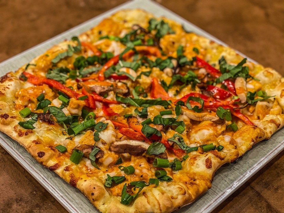 Olive's Fresh Excelsior House Salad