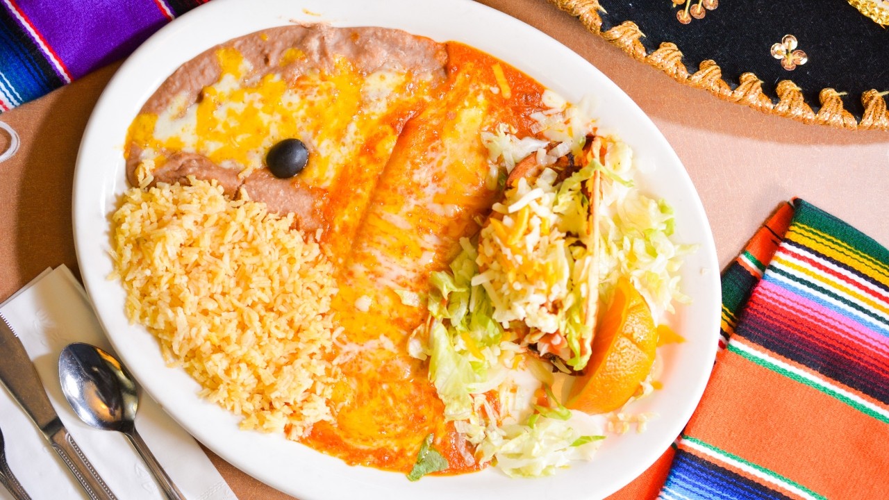 #4 El Toro - Taco & Enchilada