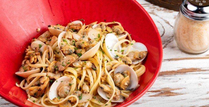 Fettuccine with Clam Sauce