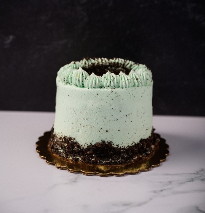 MINT OREO CAKE