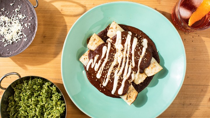 Enchiladas De Mole Rojo