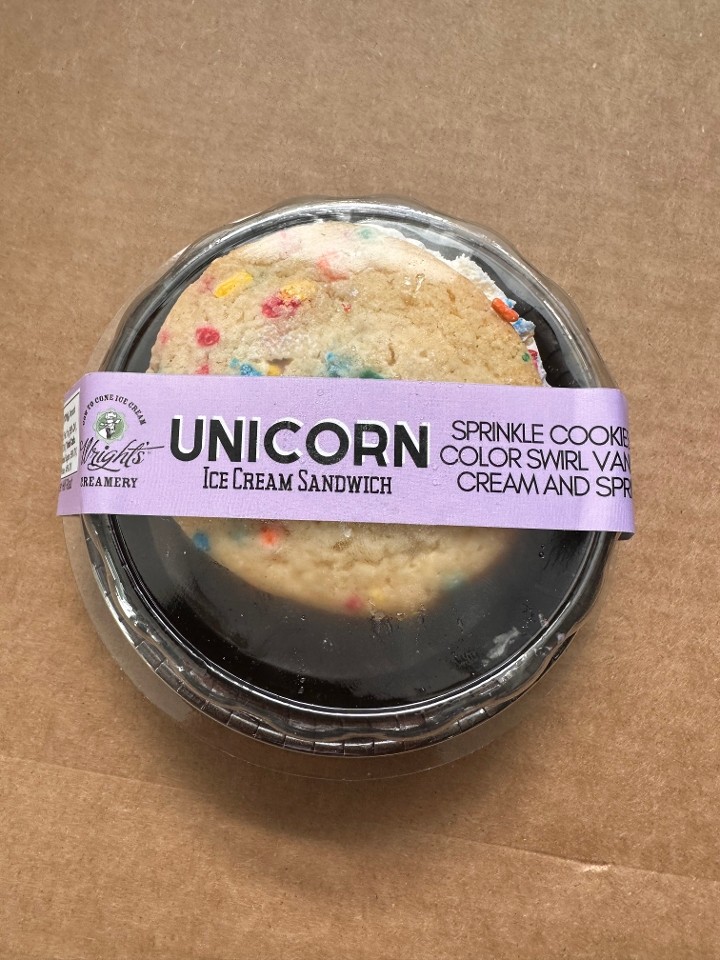 Unicorn Cookie sandwich