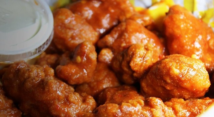 BONELESS WINGS