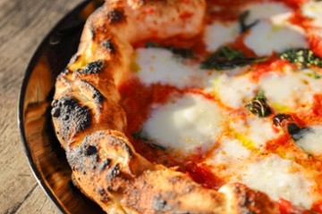 Sei Pizza Bar - 8781 W Pico Blvd