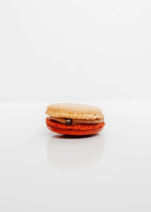 Macaron Caramel Crunch