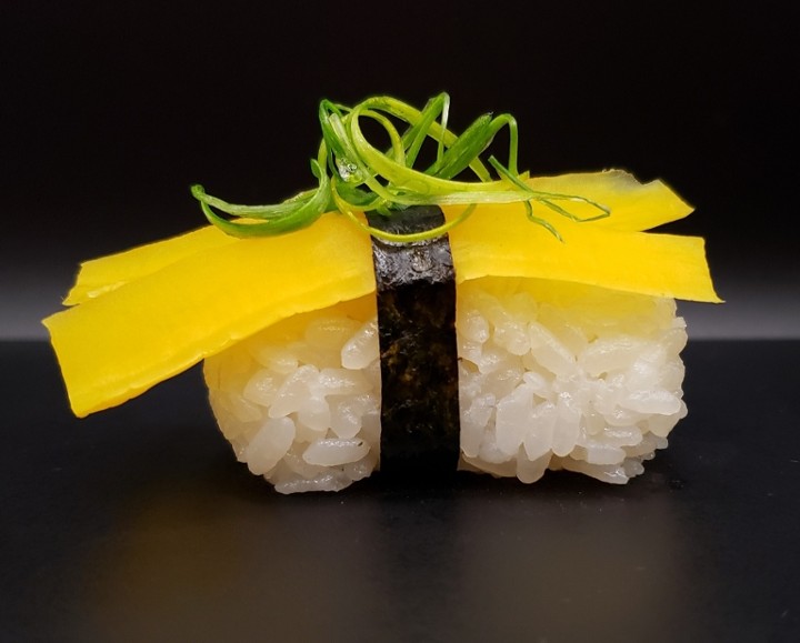 PICKLED DAIKON NIGIRI