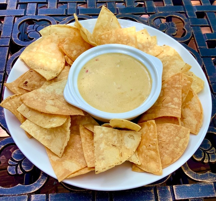 Chips & Queso