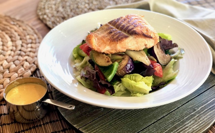 Grilled Salmon Salad