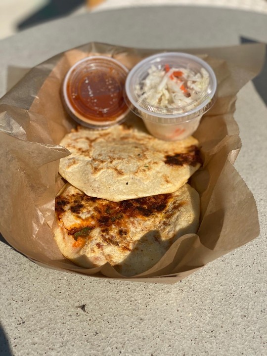 Pupusa de Chorizo y Queso