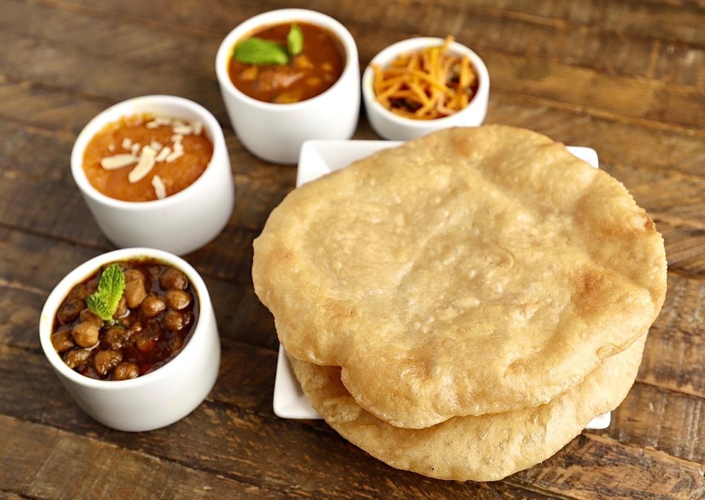 Halwa Puri Chhole