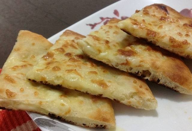 Cheese Naan