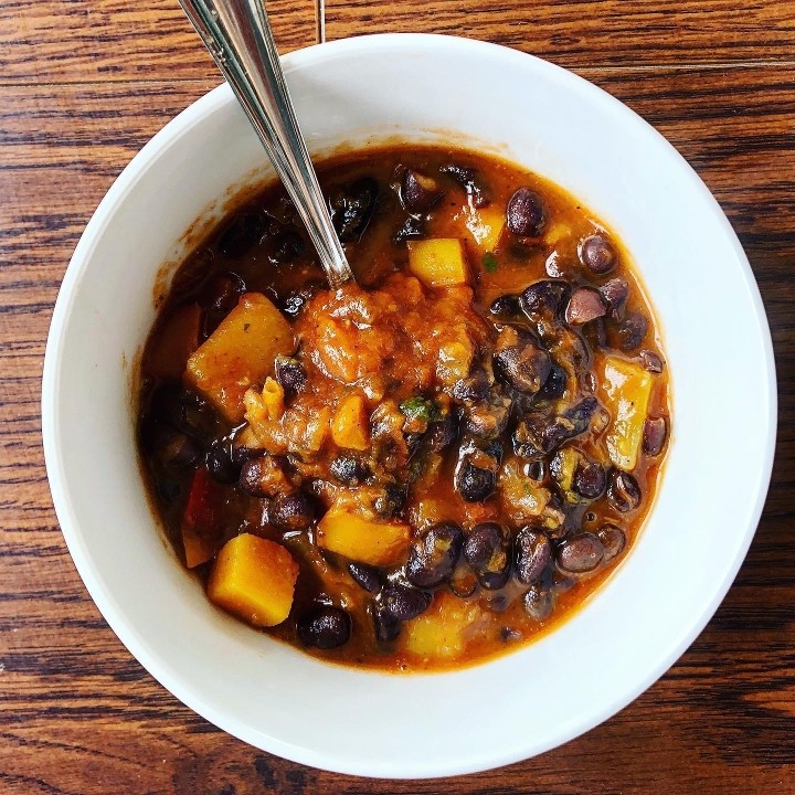 Sweet Potato Black Bean Chili Ⓥ
