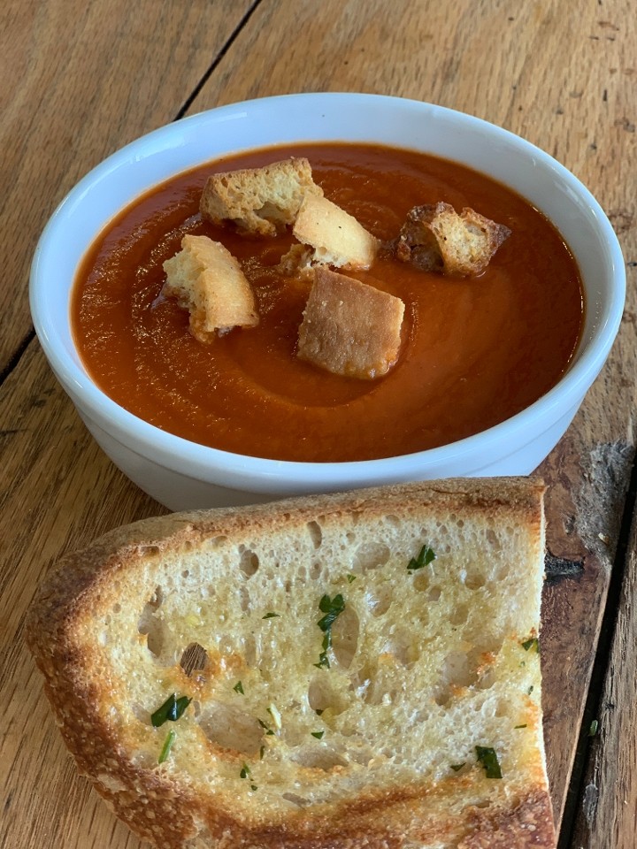 Roasted Tomato Basil  Soup Ⓥ